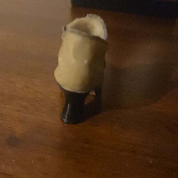 Vintage Embellished Shoe Table Ornament - Picture 3 of 6